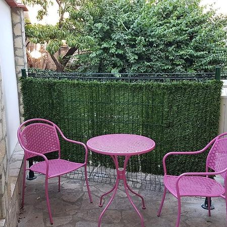 Къщата С Чешмата Apartman Veliko Tarnovo Kültér fotó