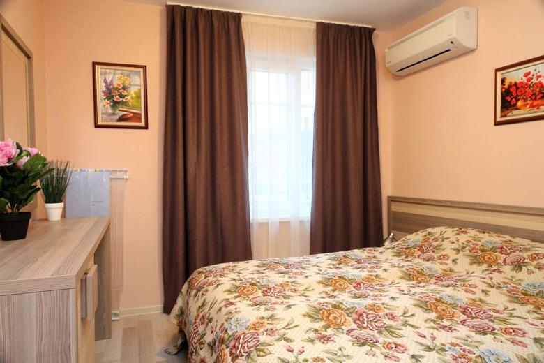 Къщата С Чешмата Apartman Veliko Tarnovo Kültér fotó