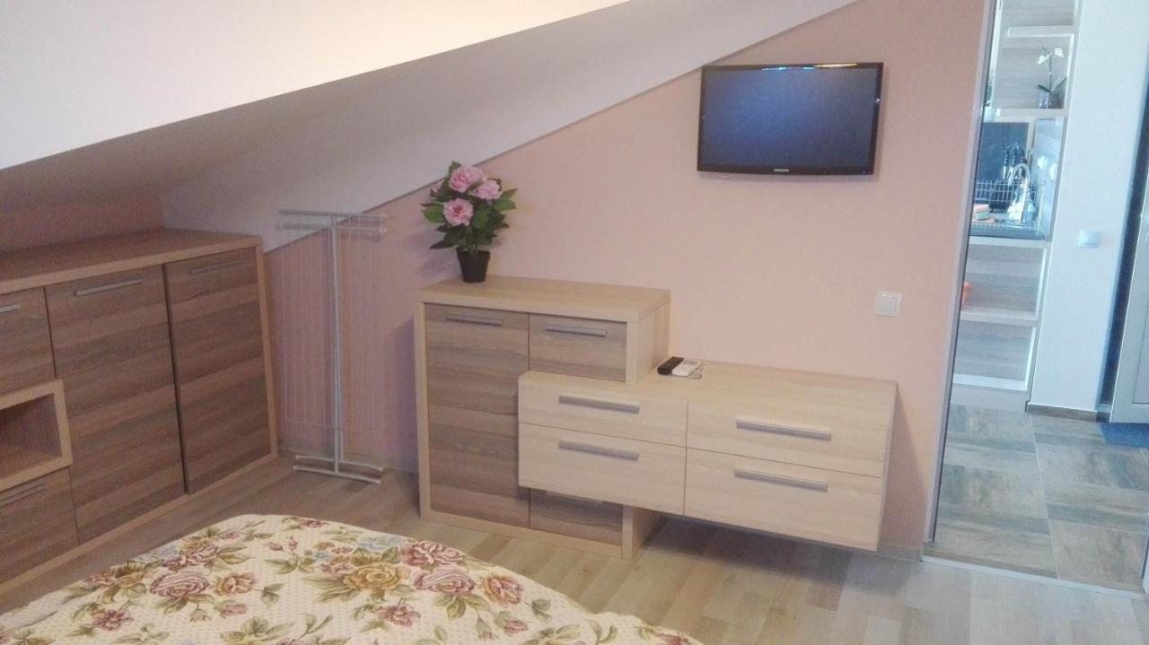 Къщата С Чешмата Apartman Veliko Tarnovo Kültér fotó
